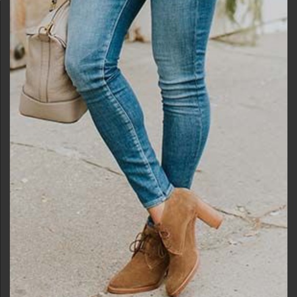 Johnston and Murphy, Alayna style lace up heeled booties size 9 - Picture 2 of 11